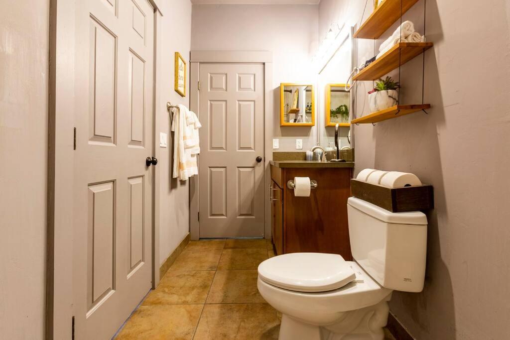 2Br Home W Parking Downtown Charm In Full Bloom! Tucson Exterior photo